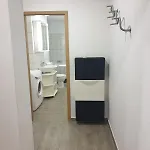 Schoene 4 Raum, 4 - 8 Bett In Schönebeck