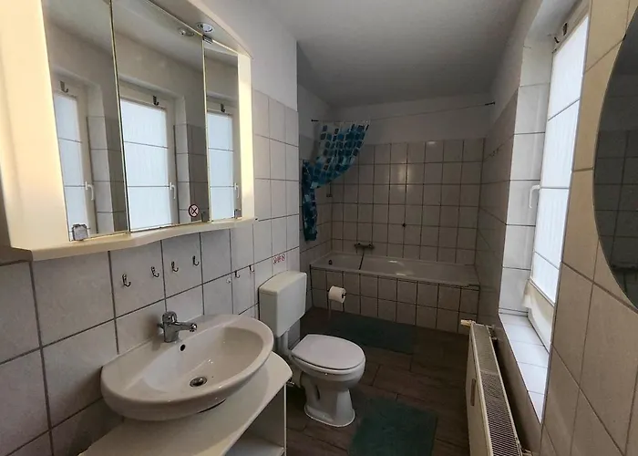 Schoene 4 Raum, 4 - 8 Bett In Lejlighed *