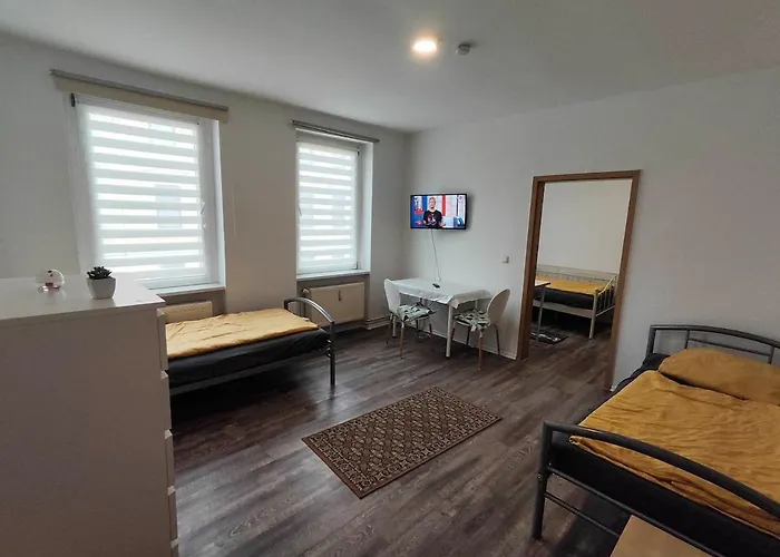 Schoene 4 Raum, 4 - 8 Bett In Schönebeck